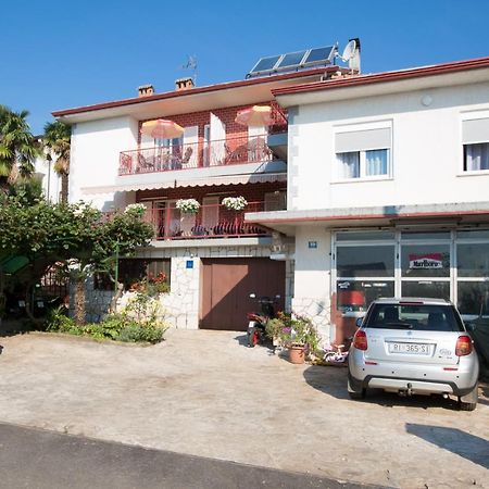 Holiday House Marica ロヴラン エクステリア 写真