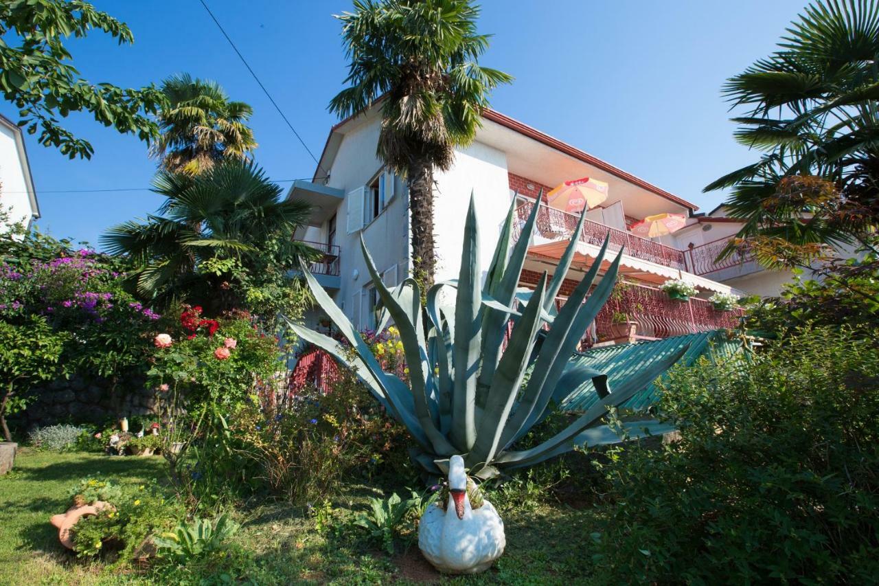 Holiday House Marica ロヴラン エクステリア 写真
