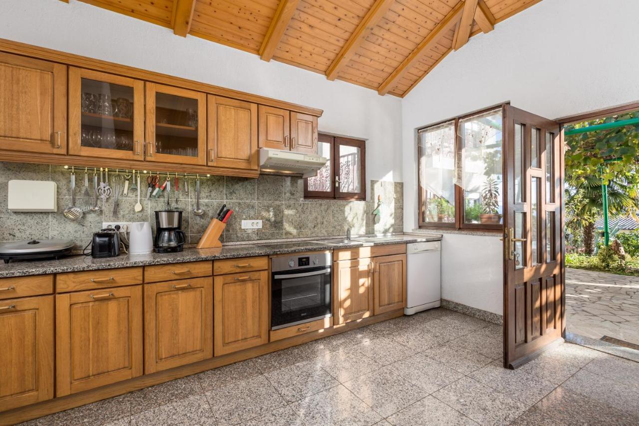 Holiday House Marica ロヴラン エクステリア 写真